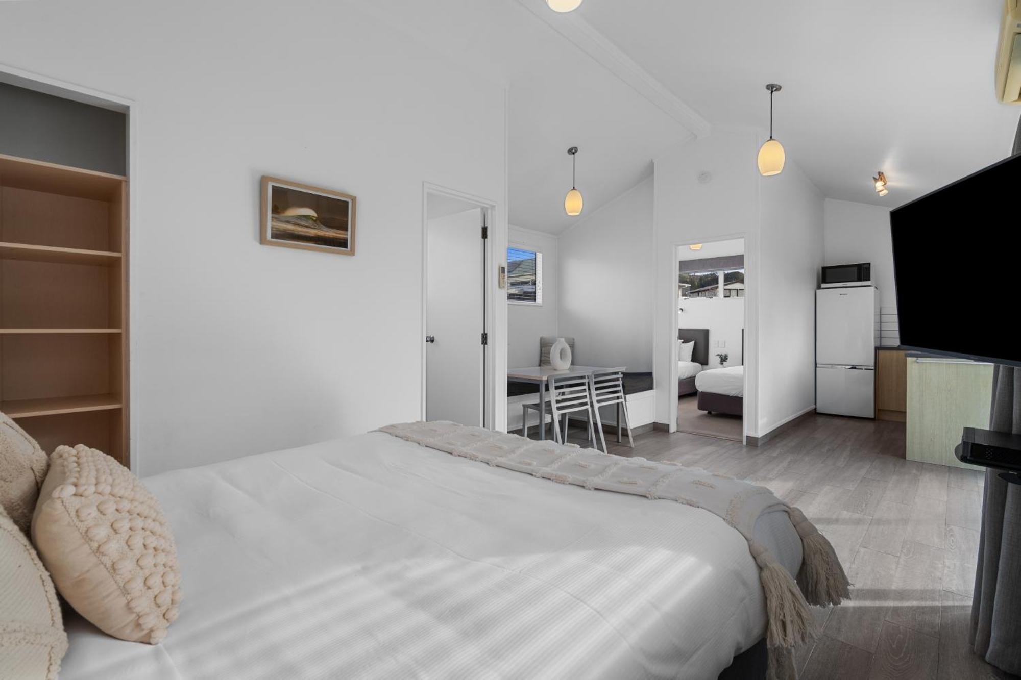 Tasman Holiday Parks - Waihi Beach 외부 사진 Interior of a typical apartment